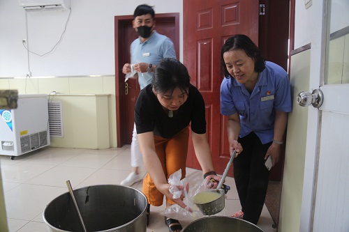 职工餐厅增加早点.JPG