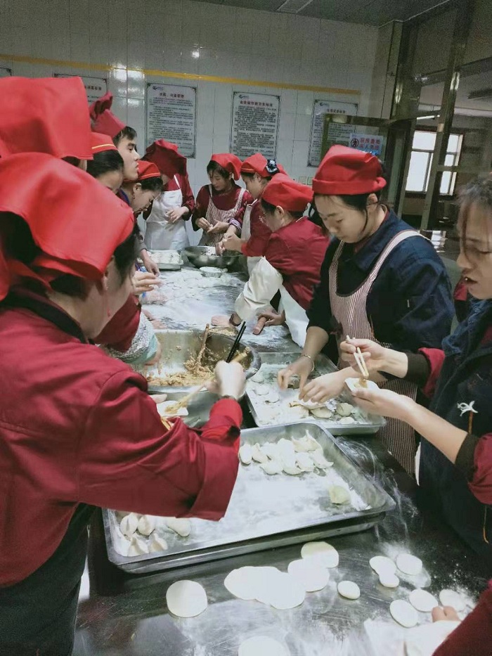 亚美am8ag旗舰厅化学持续推出新品特色饮食.jpg